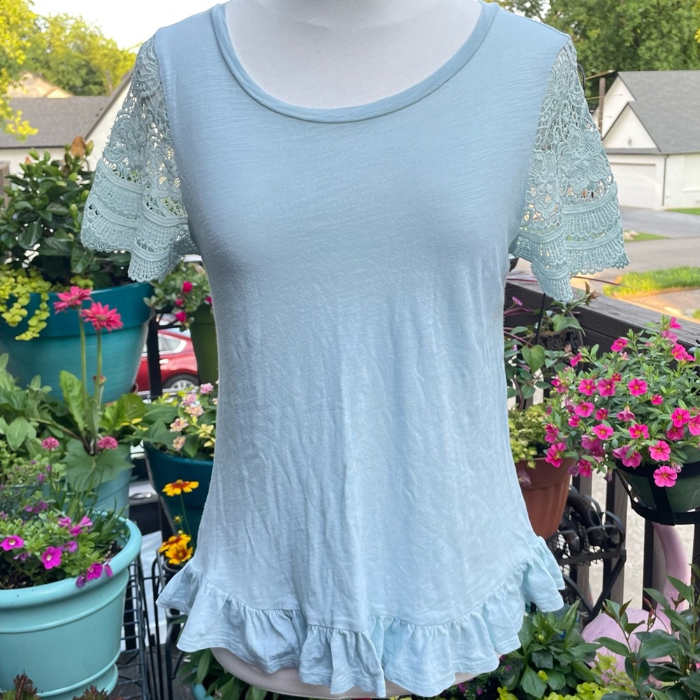Cupid Lace Sleeves T-shirt Medium